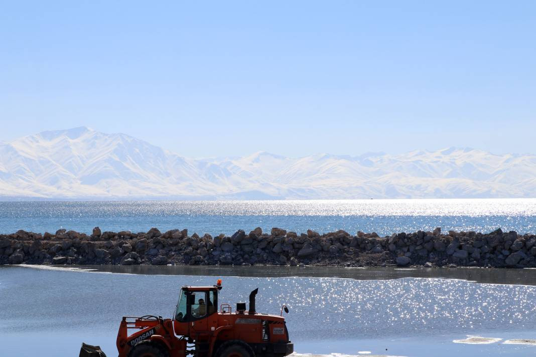 Van Gölü’nde alarma geçiren gelişme! Kayboluyor… - Resim: 7
